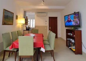 Holiday Home Real Suites 33 - Image 4