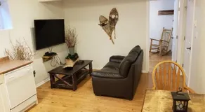 Roche Bonhomme Rustic Suite - Image 5