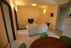 LH Residence - Image 2