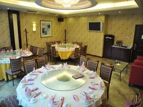 Lilac Hotel - Image 2