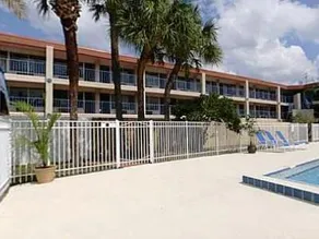 Palm Square Belle Isle - Image 2