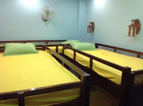 Stay Awhile Hostel And Apartments - Image 5