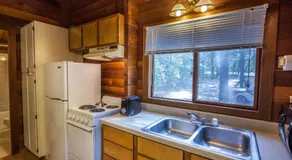 Lake Texoma Camping Resort Cabin 4 - Image 4