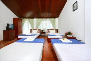 House Backpackers - Image 2