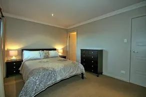 Prestige Flat - Image 1