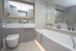 Riverlight Quay Modern 2 bed flat - Image 3