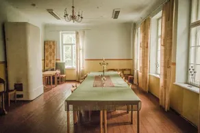 Beaver house - Image 2