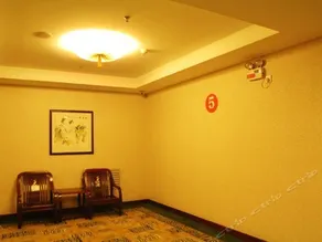 Yin Yi Hotel - Image 5