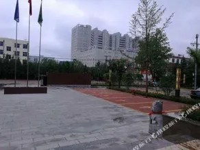 Jun Royal Pavilion Hotel - Image 4