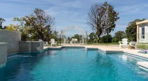 Cowley House - stunning entertainer, views, pool - Image 3