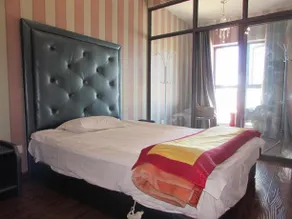 Kunming Bo Ya Apartment - Image 3