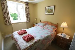 Oare Water Cottage - Image 4