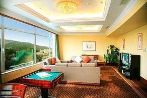 Blue Sky Hotel - Image 5