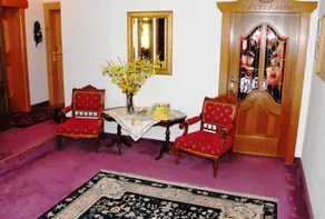 Double room, shower, toilet - Image 2