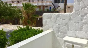 Apartamento privado con piscina - Image 4