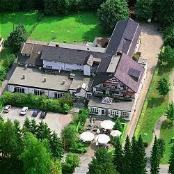 Kallbach Landhotel - Image 2