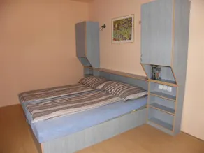 Kek Sziget Pihenohaz - Image 5