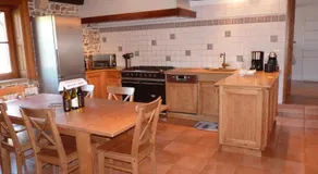 Gite with BBQ, terrace & garden - Image 4
