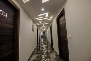 Oyo Rooms High Court Sg Highway - Image 2