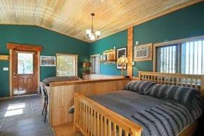 Elm Tree Farm Bed and Breakfast - Image 4