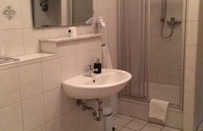 Krummenbauer Hotel & Ferienwohnung - Image 3