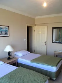 Lone Pine Hostel - Image 2
