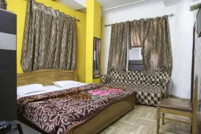 Hotel Tourist Villa - Image 5