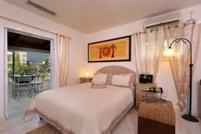 TAMAR GOLAN SUITES - Image 3