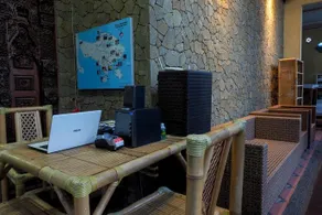 RedDoorz Hostel near Monkey Forest Ubud - Image 3