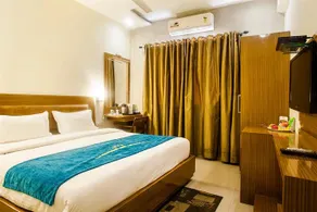 Hotel Poonam Plaza - Image 4