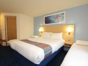 Travelodge Southampton - Image 5