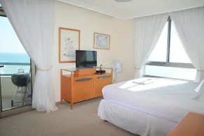 Suite On The Beach - Image 2