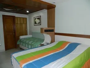 Hotel Midway - Image 5