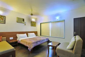 Lago Villa Home Stay - Image 4