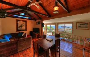 Holiday Home Shipwrecked - Image 3