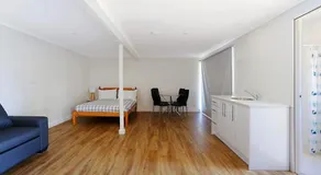 Stunning Home in Salamander Bay - Image 5