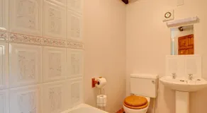 Coach House Brithdir - Image 4