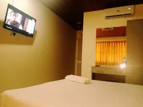 Fox Villa - Image 1