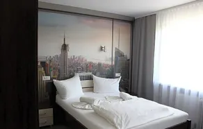 Hotel City - Image 5