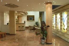Sunrise Suites - Image 4