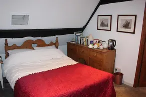 Cross Cottage - Image 2