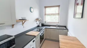 Rentalshosted Chorlton - Image 3