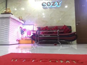 Cozy Hotel - Image 2