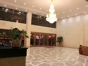 Fenghua Business Hotel - Image 2
