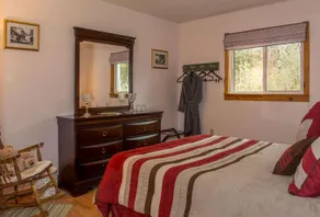 The Garden Bee Bed & Breakfast - Image 3