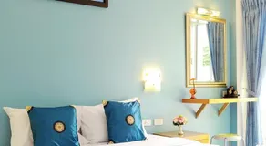 Moonlight House - Image 2
