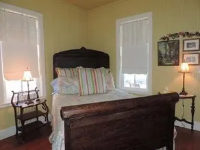 Barbi & Keith's Kottage - Image 3