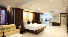 Rayaburi Beach Club - Image 2