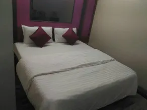 Hotel Rest Inn - Image 1