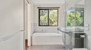 Amaroo - Image 2